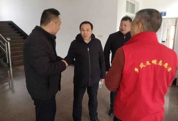 省人大代表教科文衛(wèi)委員會領導喻立平主任蒞臨昌利金剛石工具公司參觀指導工作 省人大代表教科文衛(wèi)委員會領導喻立平主任蒞臨昌利金剛石工具公司參觀指導工作