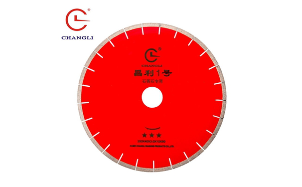 品牌金剛石鋸片廠家對(duì)刀頭的制造新方法的探究！