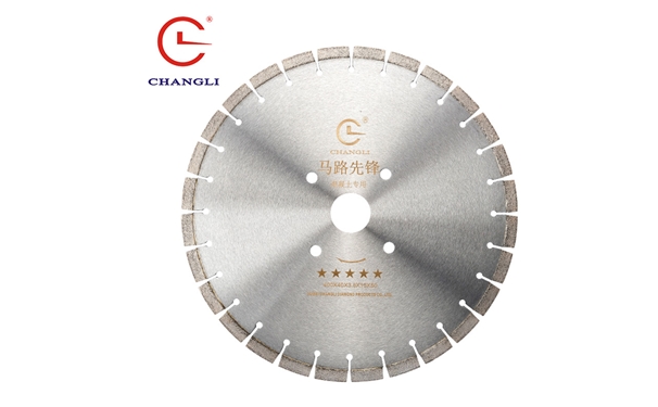 你知道為什么混凝土鋸片掉刀頭嗎？原因在這里！