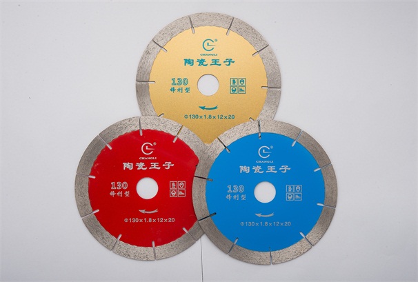 金剛石小鋸片的胎體結合劑性能需要滿足哪些要求呢？